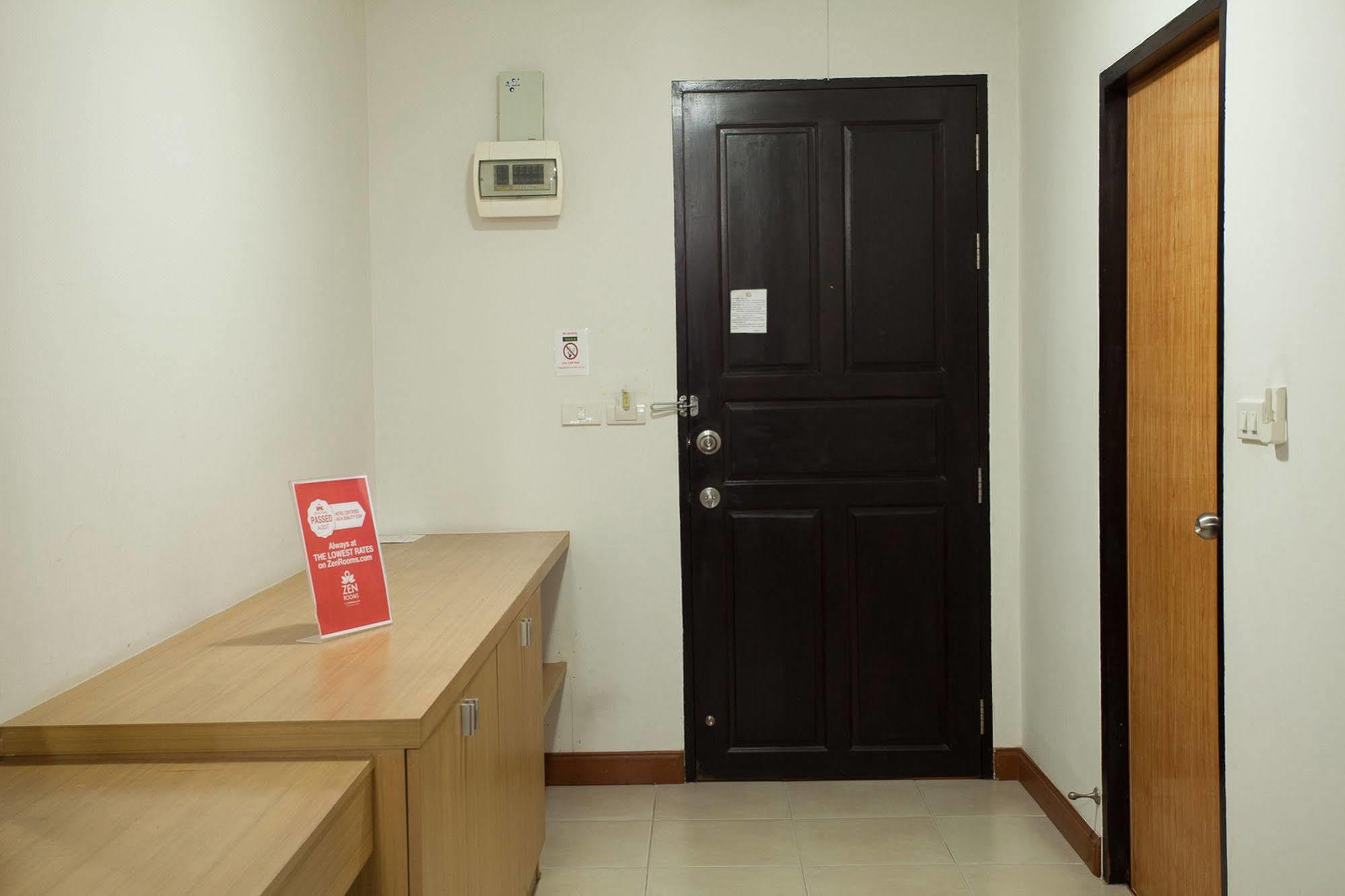 Zen Rooms Vibhavadee-Rangsit Бангкок Екстер'єр фото